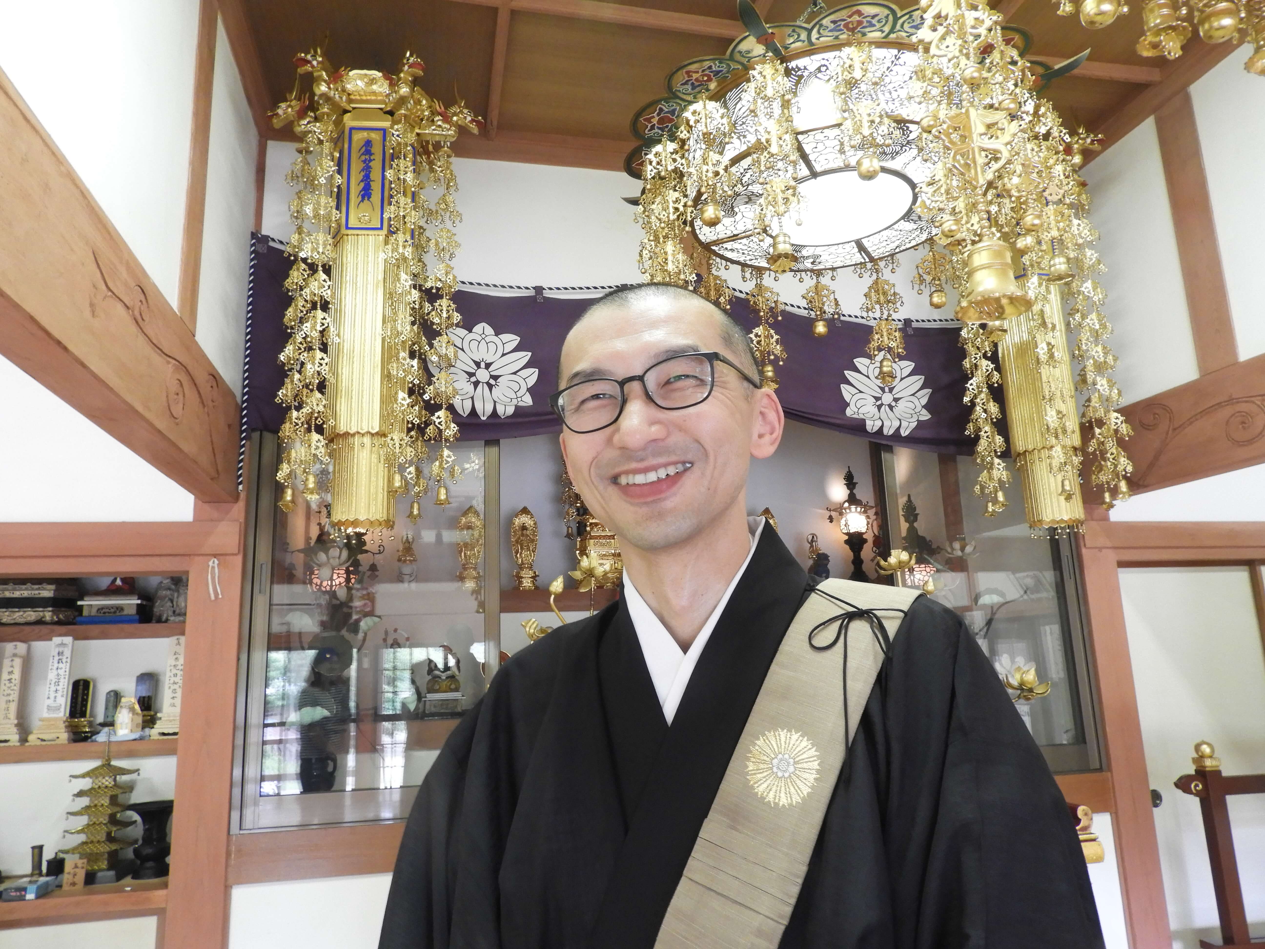 素朴なお寺は地域のよりどころ。「仏教のはてな」に答えてくれる探求者