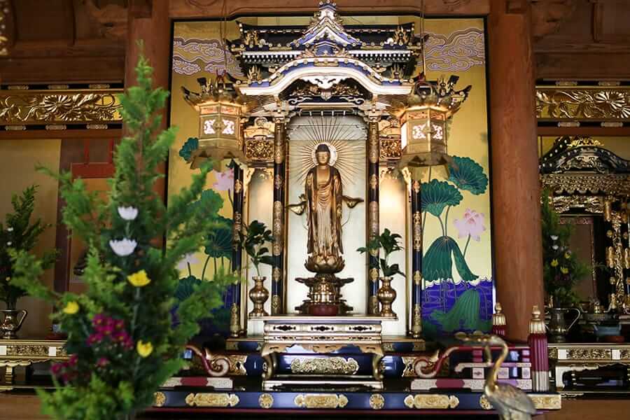 ご本尊・阿弥陀如来(木像)