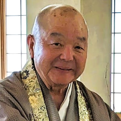 駅近でも閑静で開かれたお寺