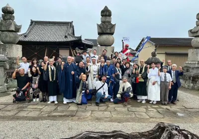津市出身の写真家浅田政志さんを囲んで