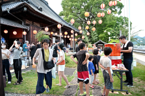 亀居城盆踊り